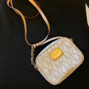 Michael kors mini crossbody
